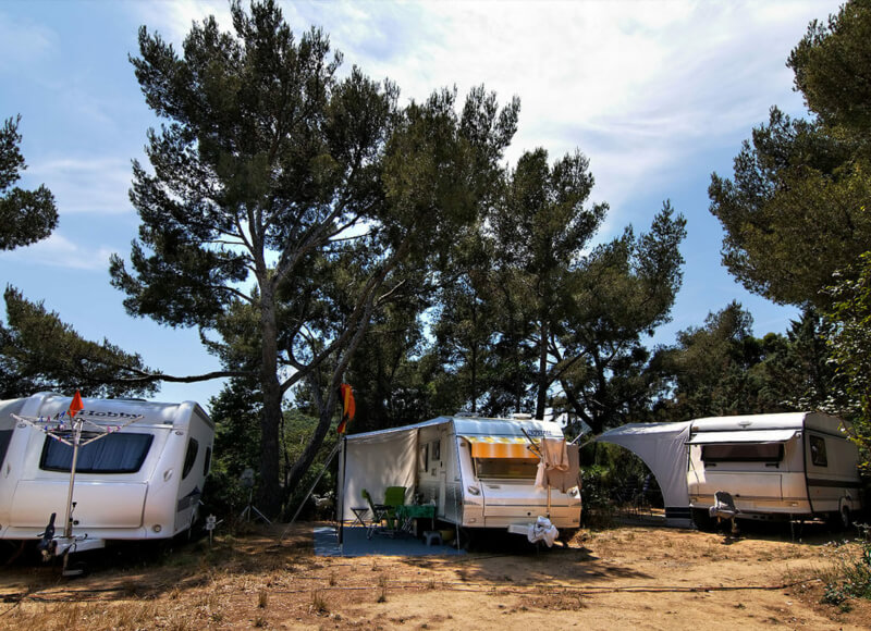 https://www.bonporteau.fr/base/uploads/2021/03/bonporteau-emplacement-camping-car-caravan-3.jpg