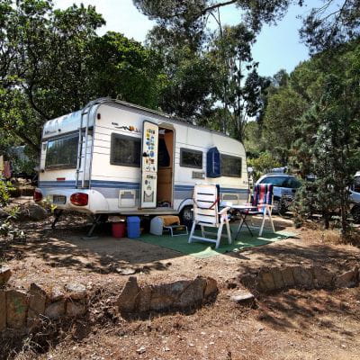 https://www.bonporteau.fr/base/uploads/2021/03/bonporteau-emplacement-camping-car-caravan-ombrage.jpg