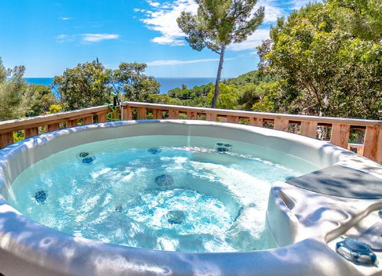Jacuzzi