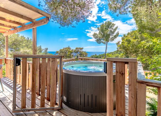 Terrasse jacuzzi privatif